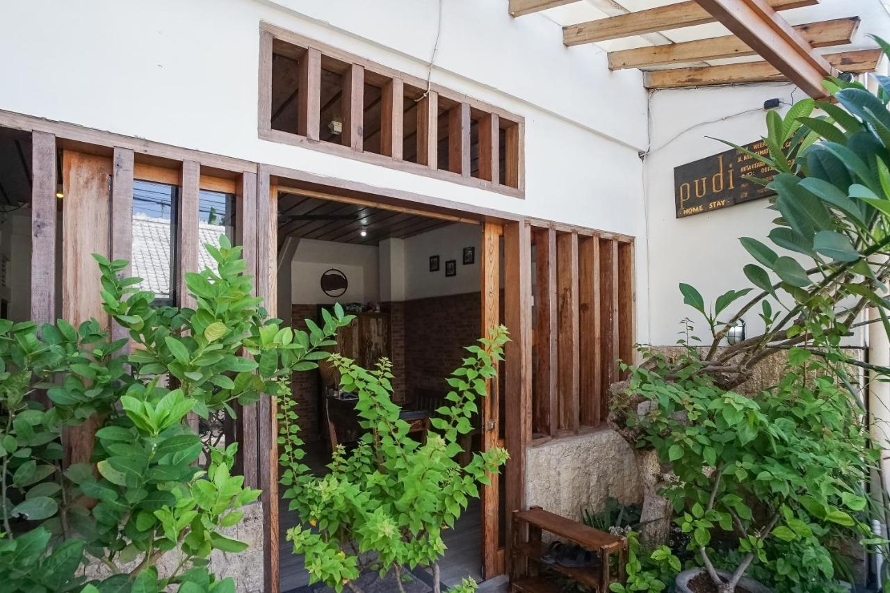 Pudi Homestay Canggu Buitenkant foto